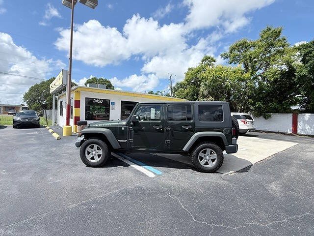 Used 2010 Jeep Wrangler Unlimited Rubicon AWD/4WD image 8