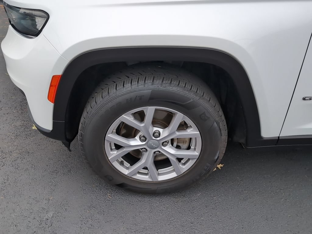 Used 2021 Jeep Grand Cherokee L Limited AWD/4WD image 16