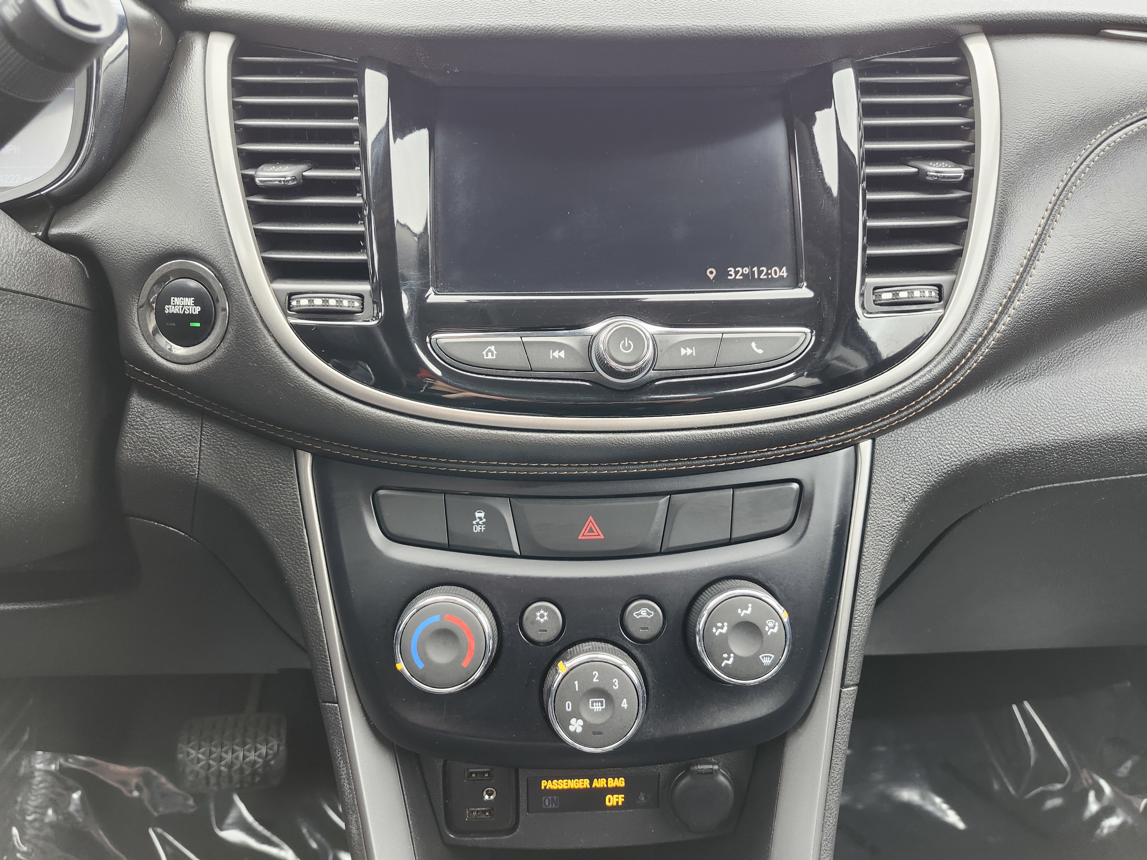 Used 2020 Chevrolet Trax LT w/ Driver Confidence Package image 31