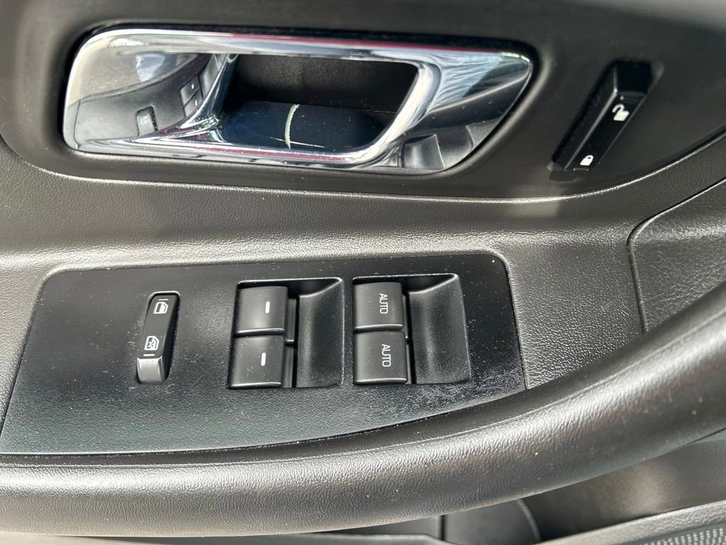 Used 2010 Ford Taurus Limited FWD image 10