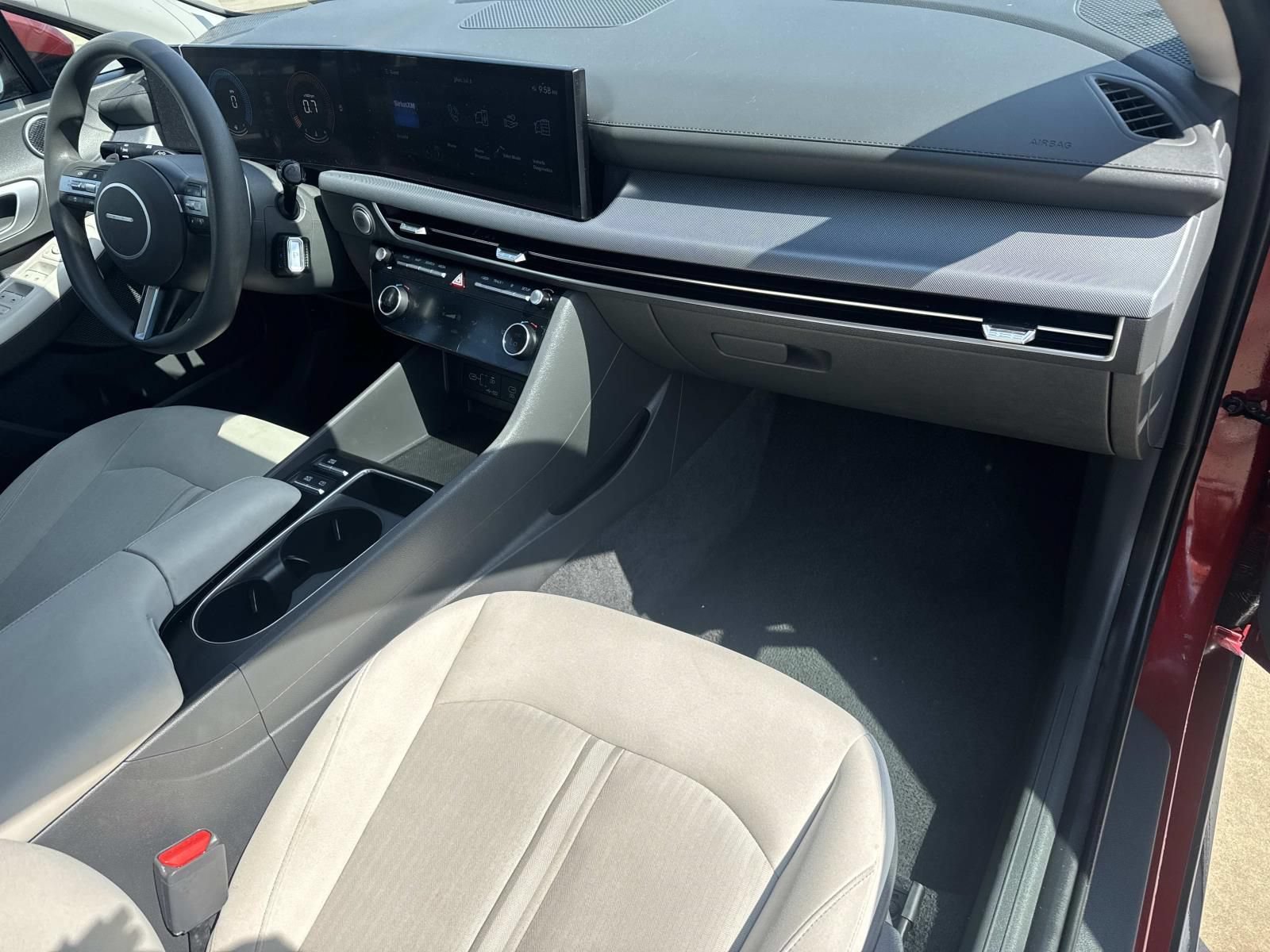 Used 2025 Hyundai Sonata SEL FWD image 10