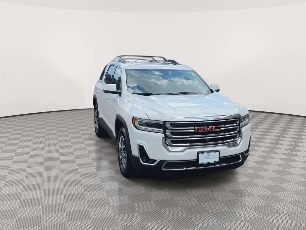 Used 2023 GMC Acadia SLT w/ Technology Package AWD/4WD image 3