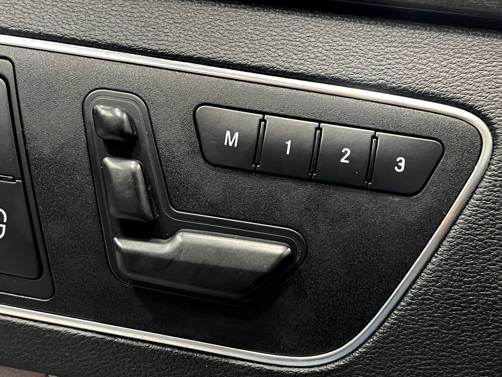 Used 2013 Mercedes-Benz E 350 4MATIC Sedan image 17