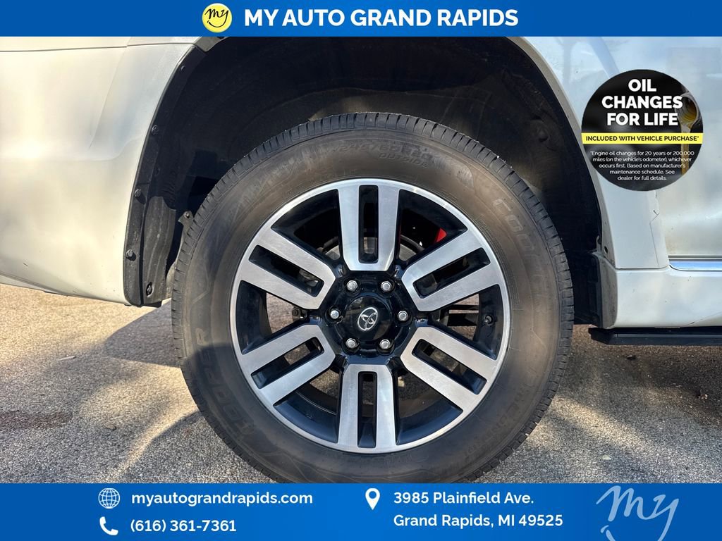Used 2023 Toyota 4Runner Limited AWD/4WD image 33