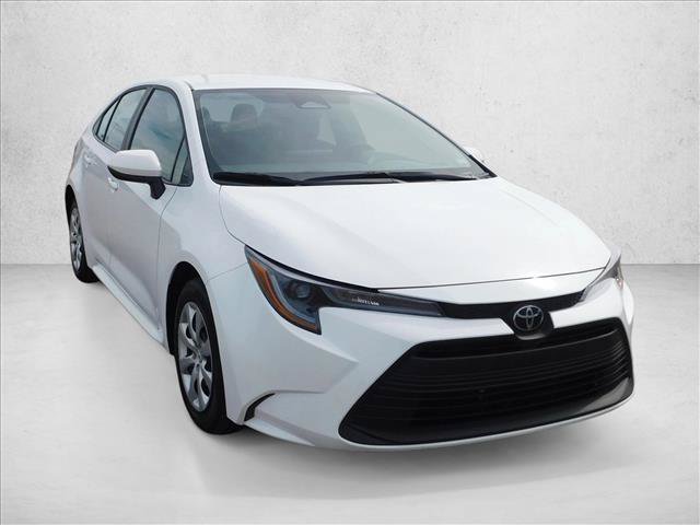 Used 2025 Toyota Corolla LE FWD image 5