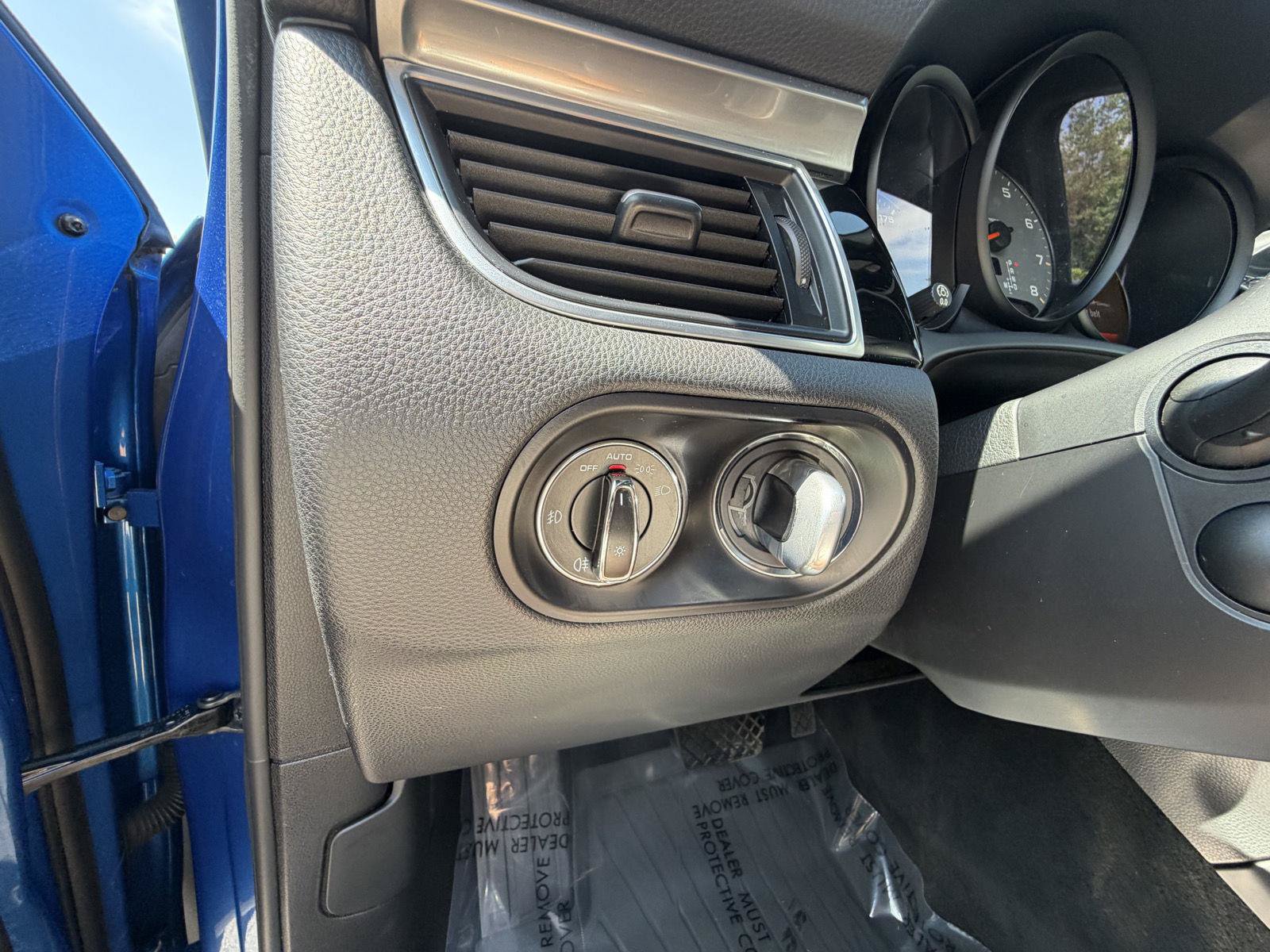 Used 2018 Porsche Macan S AWD/4WD image 16