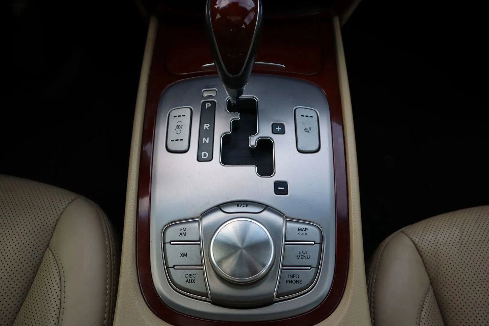 Used 2012 Hyundai Genesis 3.8 w/ Premium Pkg image 22