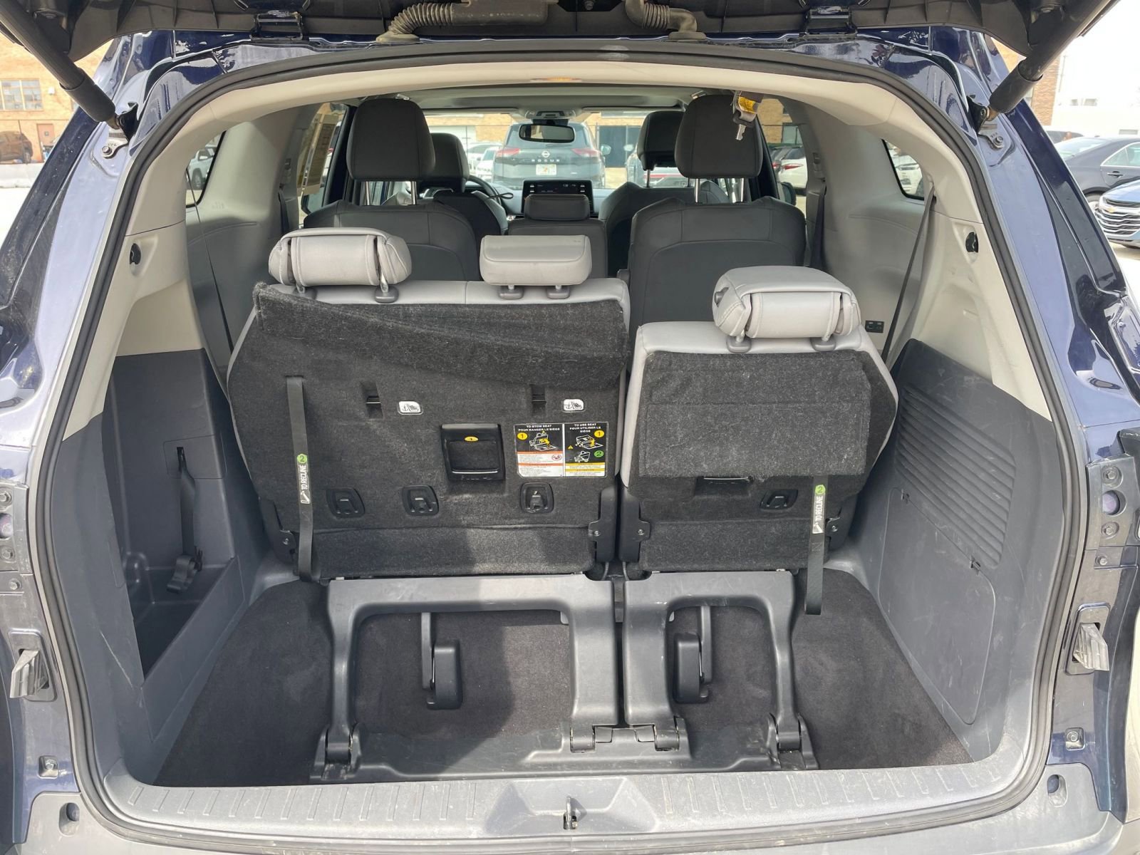 Used 2024 Toyota Sienna XLE image 34