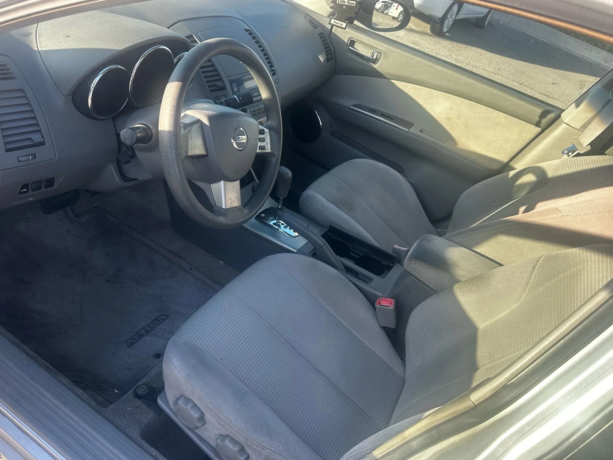 Used 2005 Nissan Altima 2.5 S FWD image 10