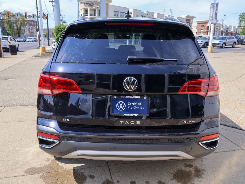 Certified 2022 Volkswagen Taos SE AWD/4WD image 4