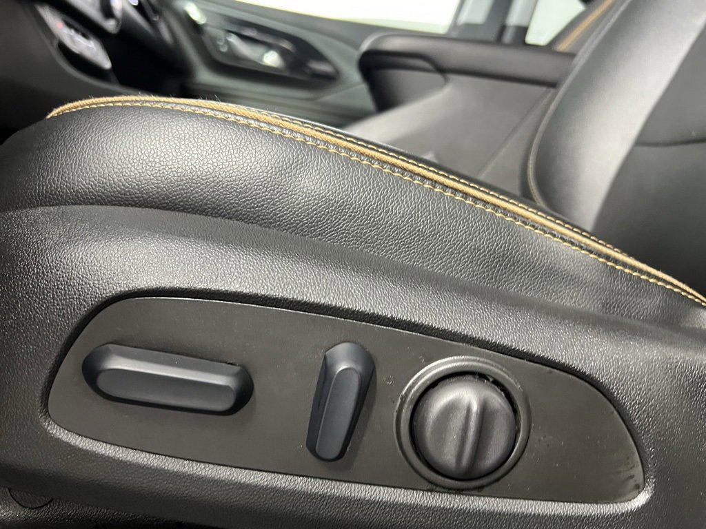 Used 2024 GMC Terrain AT4 w/ Infotainment Package II image 29