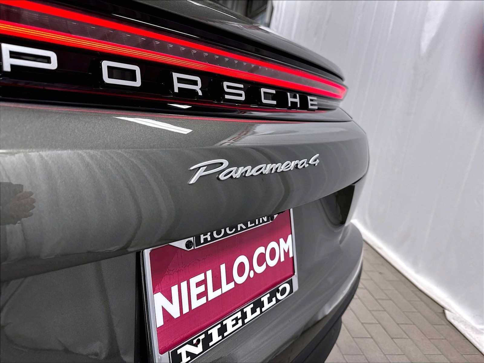 Used 2025 Porsche Panamera 4 AWD/4WD image 32
