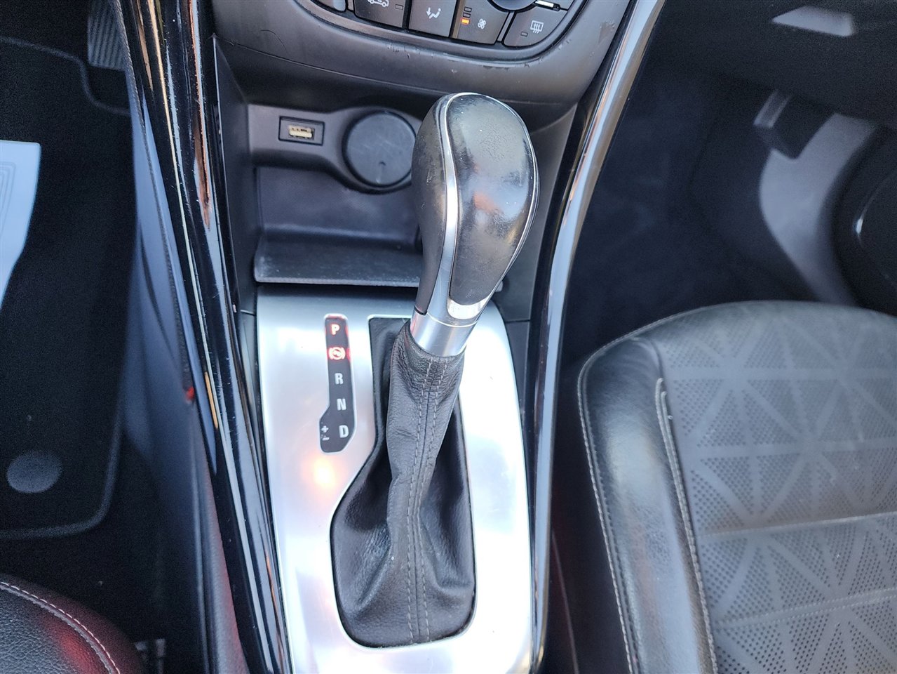 Used 2017 Buick Cascada Premium image 36