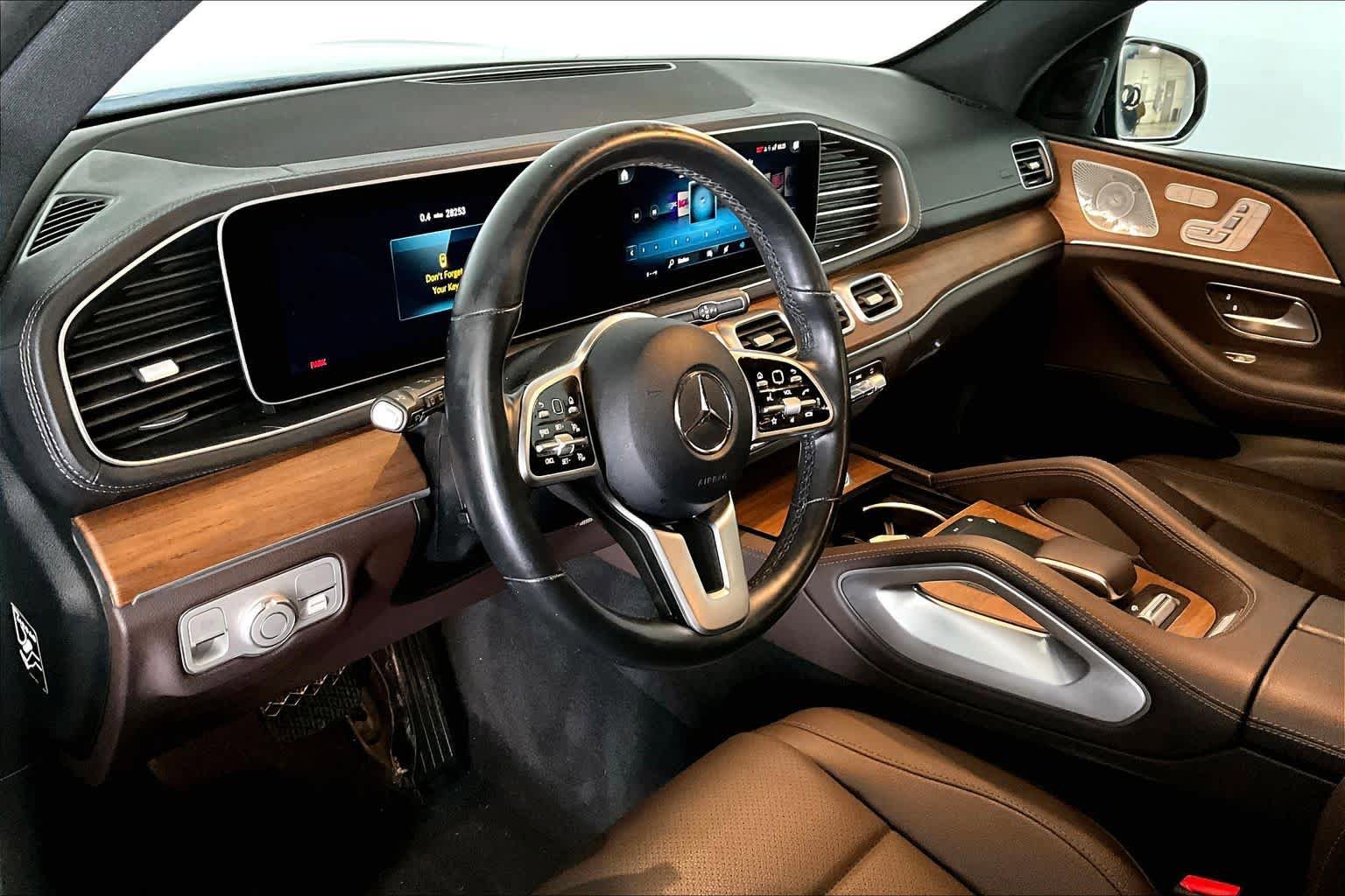 Used 2022 Mercedes-Benz GLS 450 4MATIC image 18