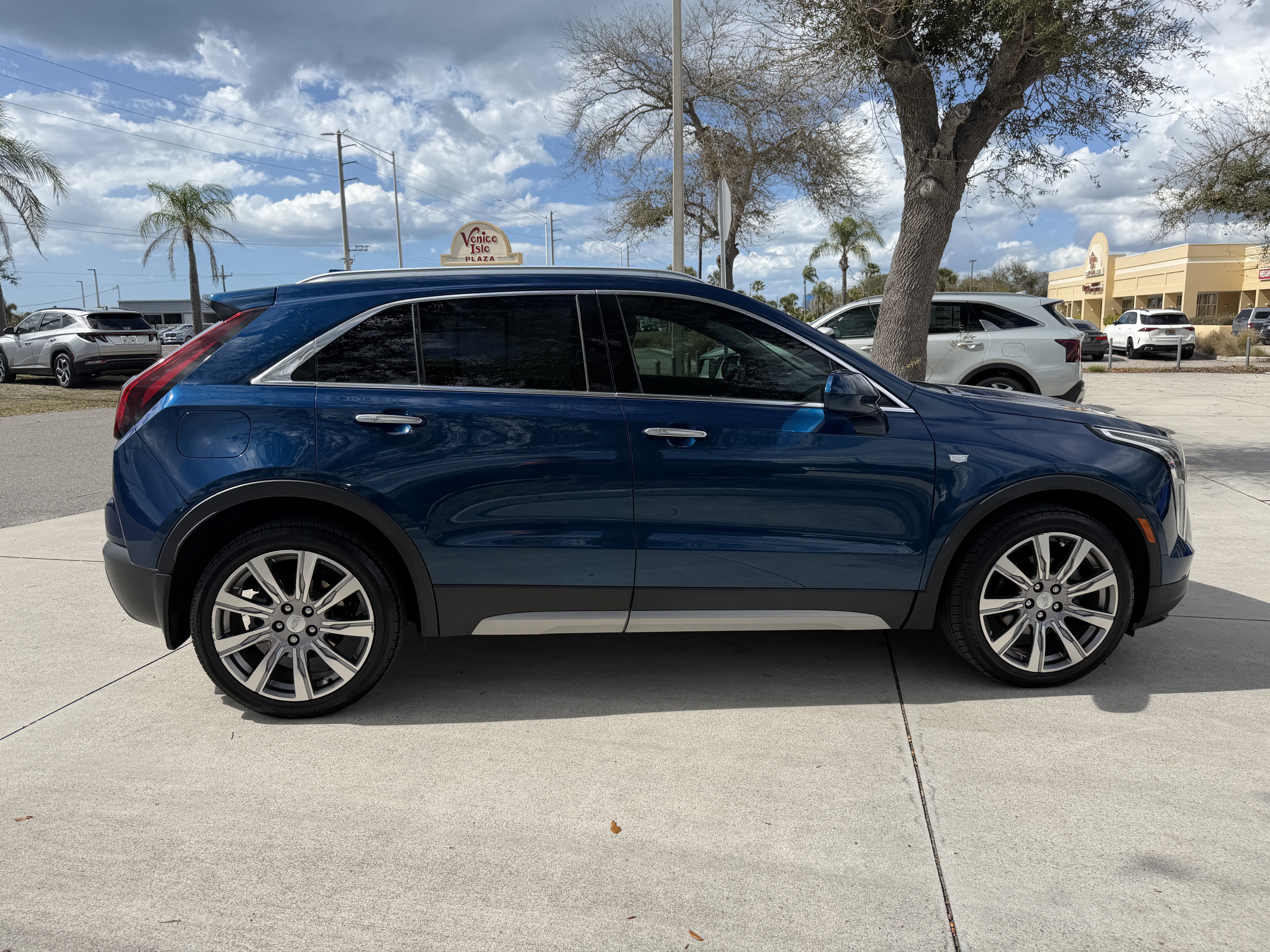 Used 2019 Cadillac XT4 Premium Luxury w/ Driver Assist Package image 3
