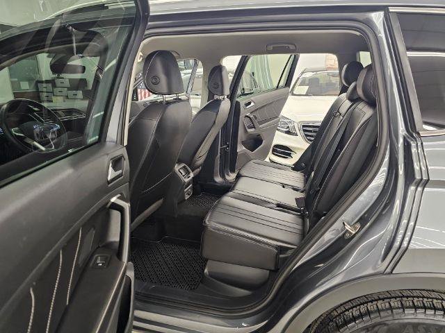 Used 2024 Volkswagen Tiguan Wolfsburg Edition AWD/4WD image 33