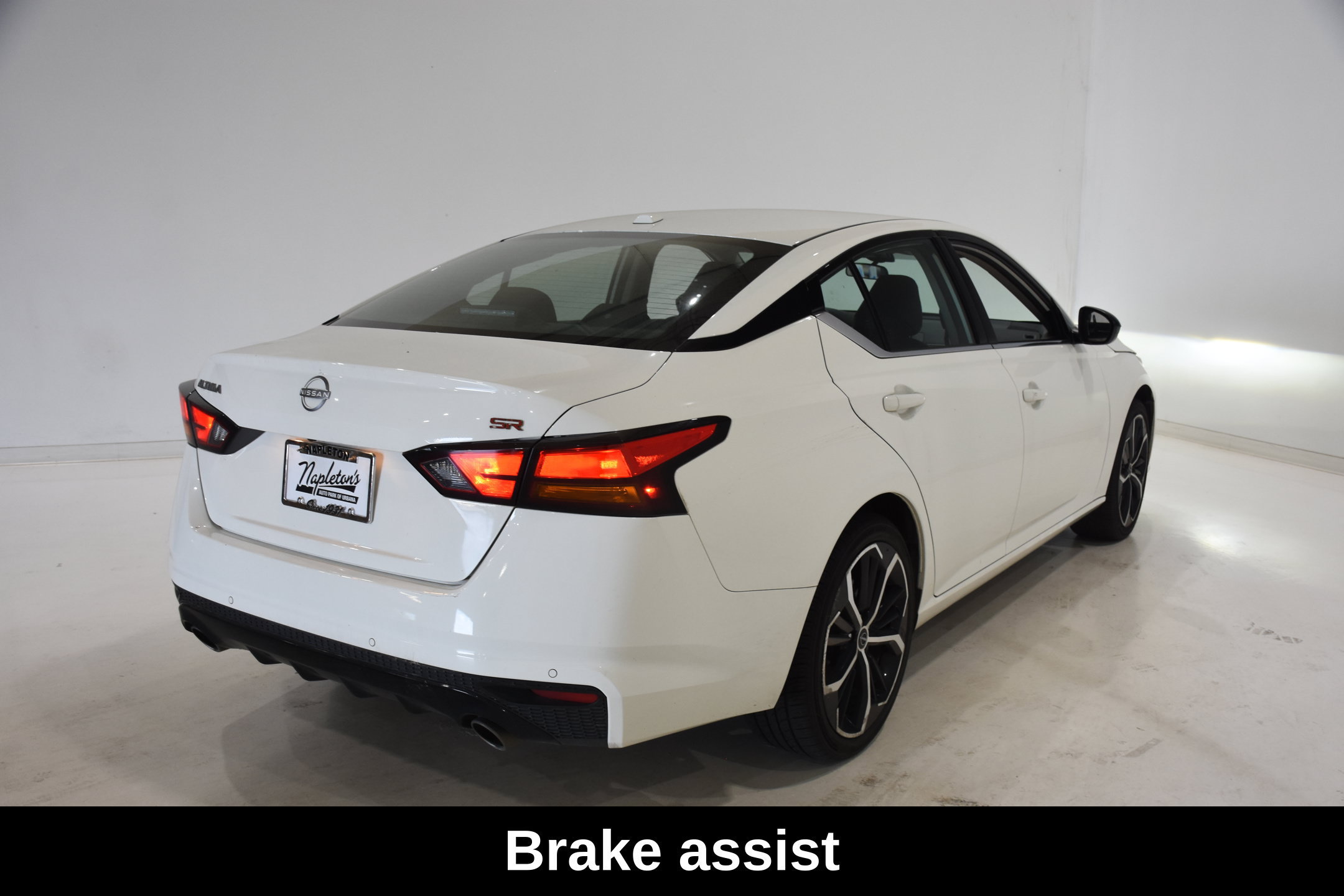 Used 2025 Nissan Altima 2.5 SR FWD image 4