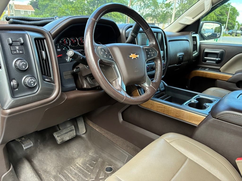 Used 2018 Chevrolet Silverado 1500 LTZ w/ Sport Package AWD/4WD image 14
