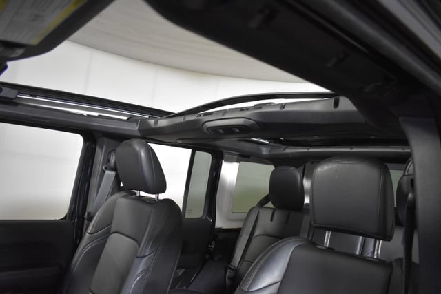 Used 2024 Jeep Wrangler High Altitude AWD/4WD image 40