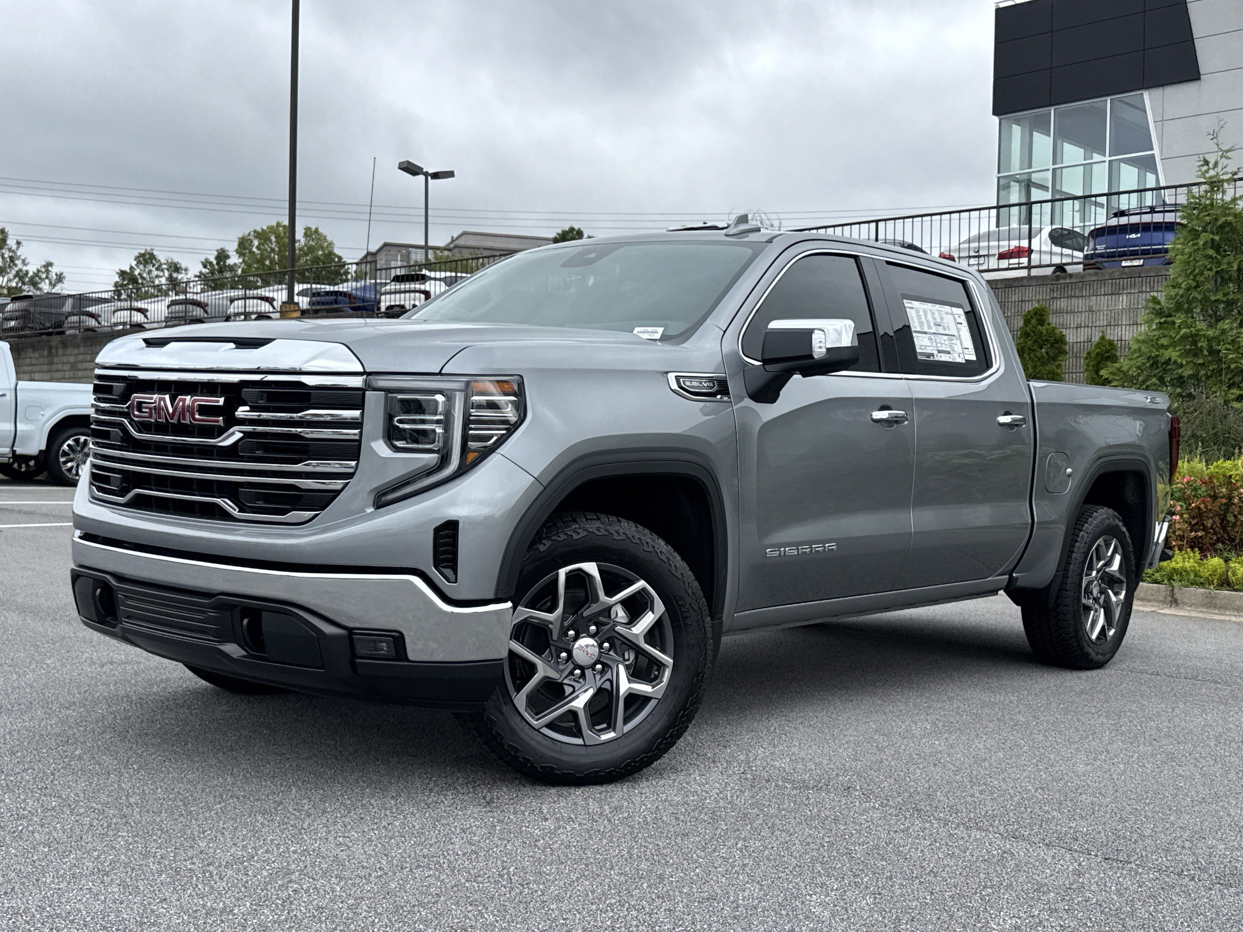 New 2026 GMC Sierra 1500 SLT AWD/4WD image 5