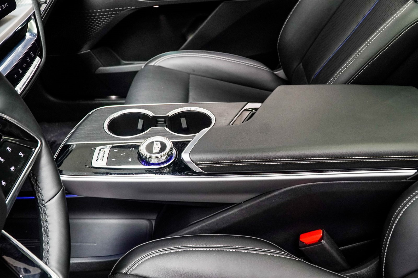 Used 2024 Cadillac Lyriq Sport w/ LPO, Floor Liner Package image 17