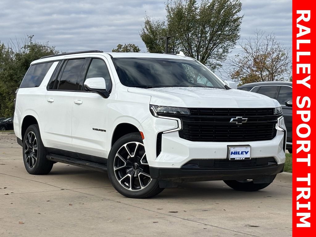 Used 2023 Chevrolet Suburban RST w/ Luxury Package image 2
