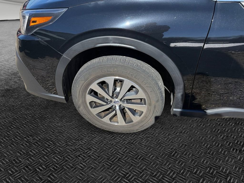 Used 2022 Subaru Outback Premium image 11