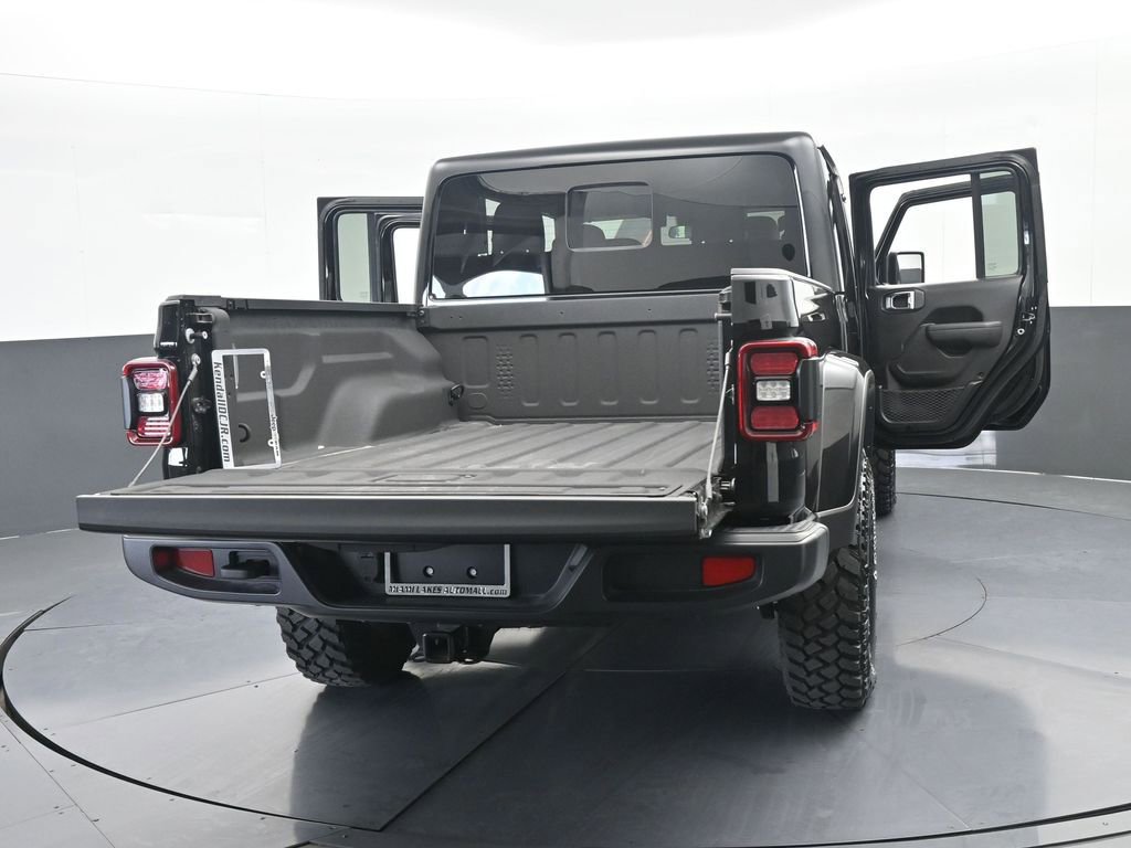 Used 2024 Jeep Gladiator Sport AWD/4WD image 70