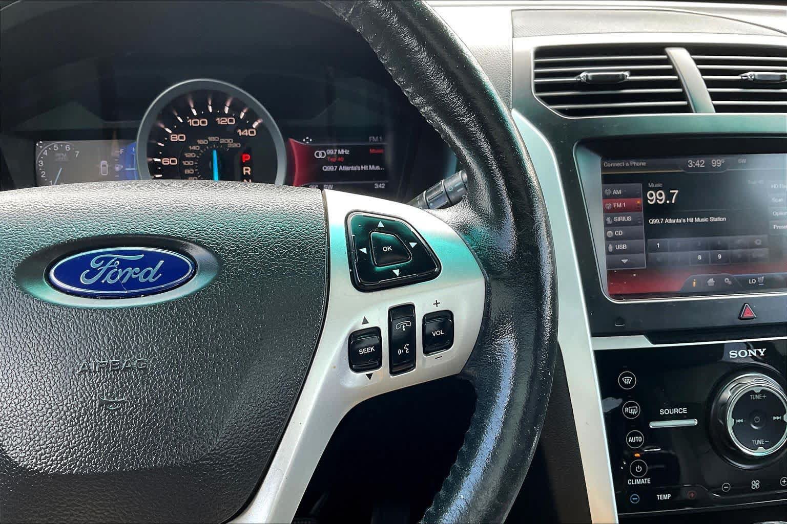 Used 2015 Ford Explorer Limited w/ Equipment Group 302A FWD image 24