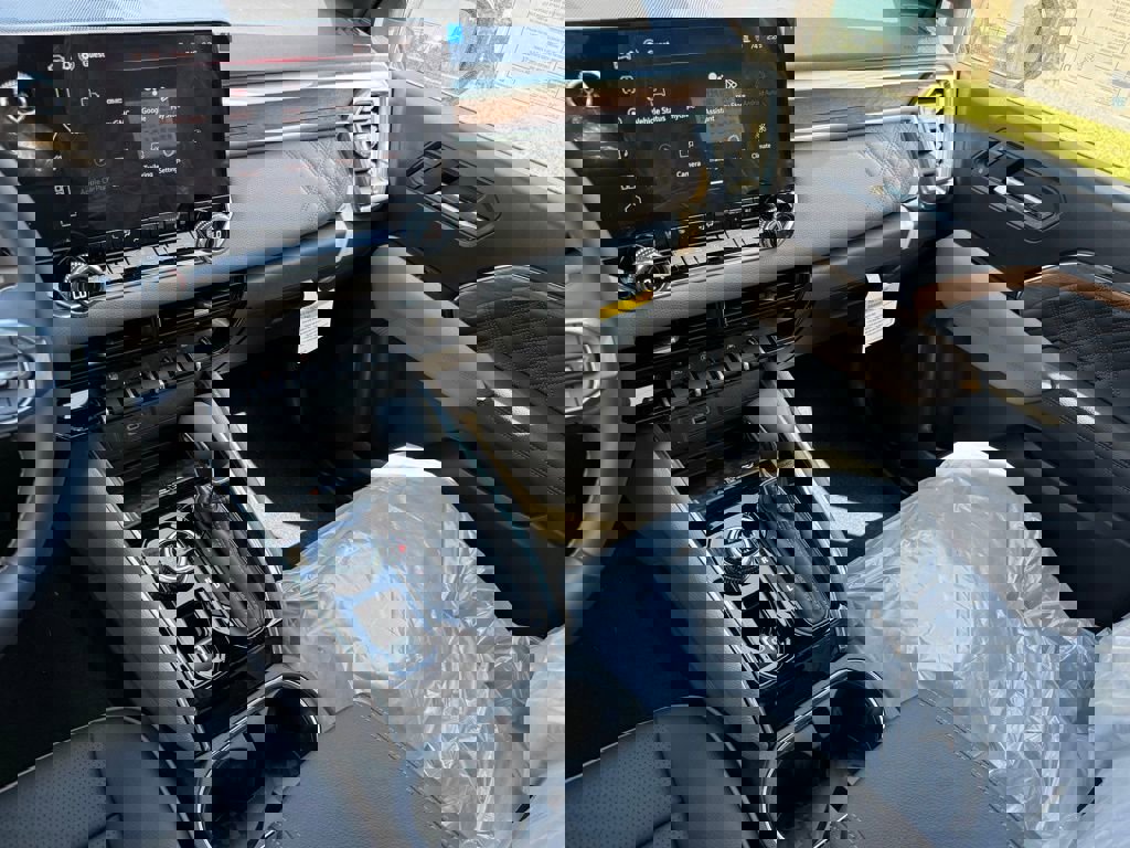 New 2026 GMC Canyon Denali image 28