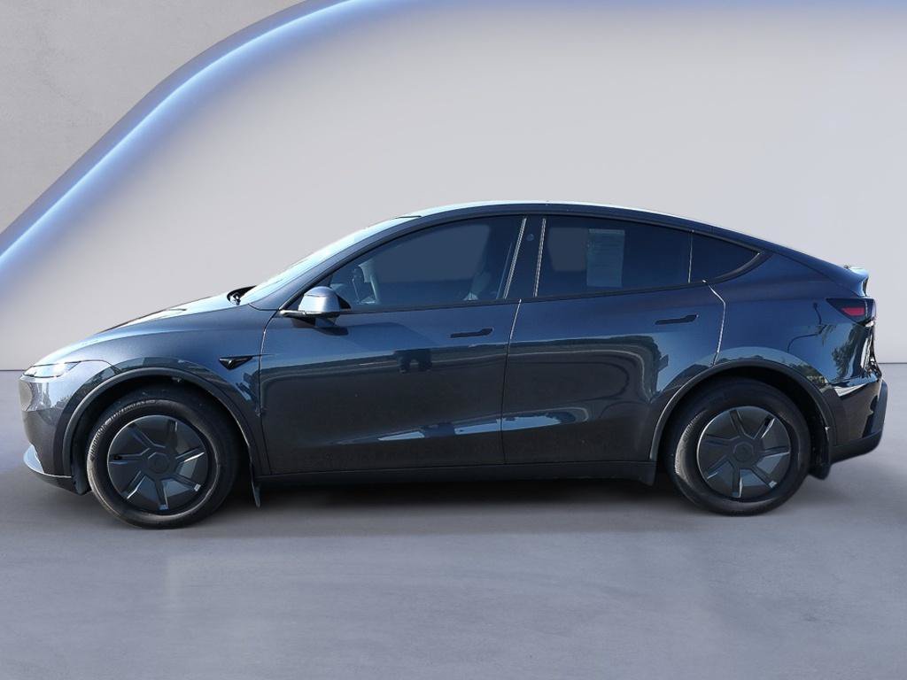 Used 2026 Tesla Model Y Long Range AWD/4WD image 3