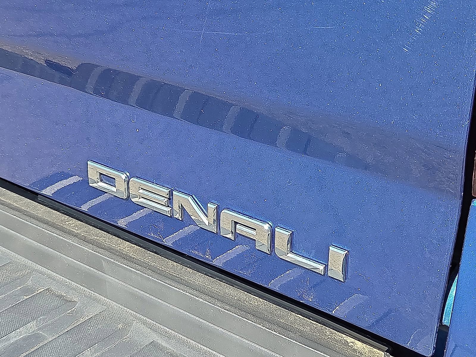 Used 2017 GMC Sierra 2500 Denali image 8