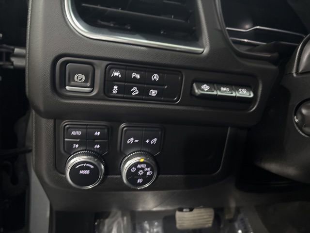 Used 2024 GMC Yukon AT4 w/ AT4 Premium Package AWD/4WD image 17