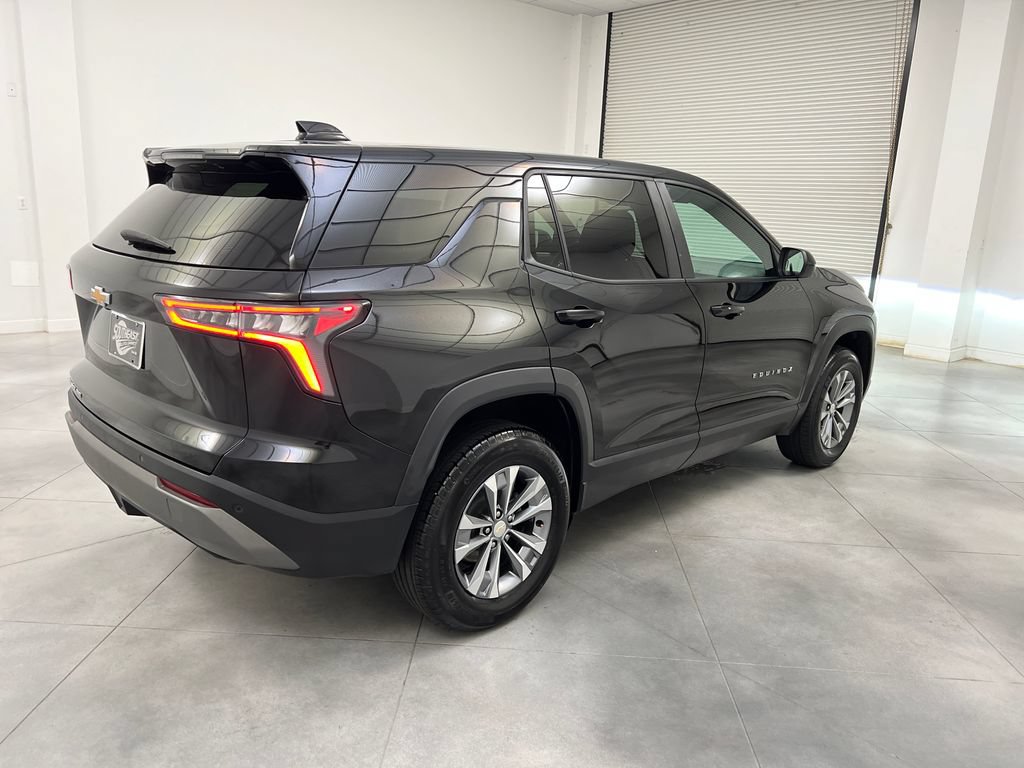 Used 2025 Chevrolet Equinox LT AWD/4WD image 9