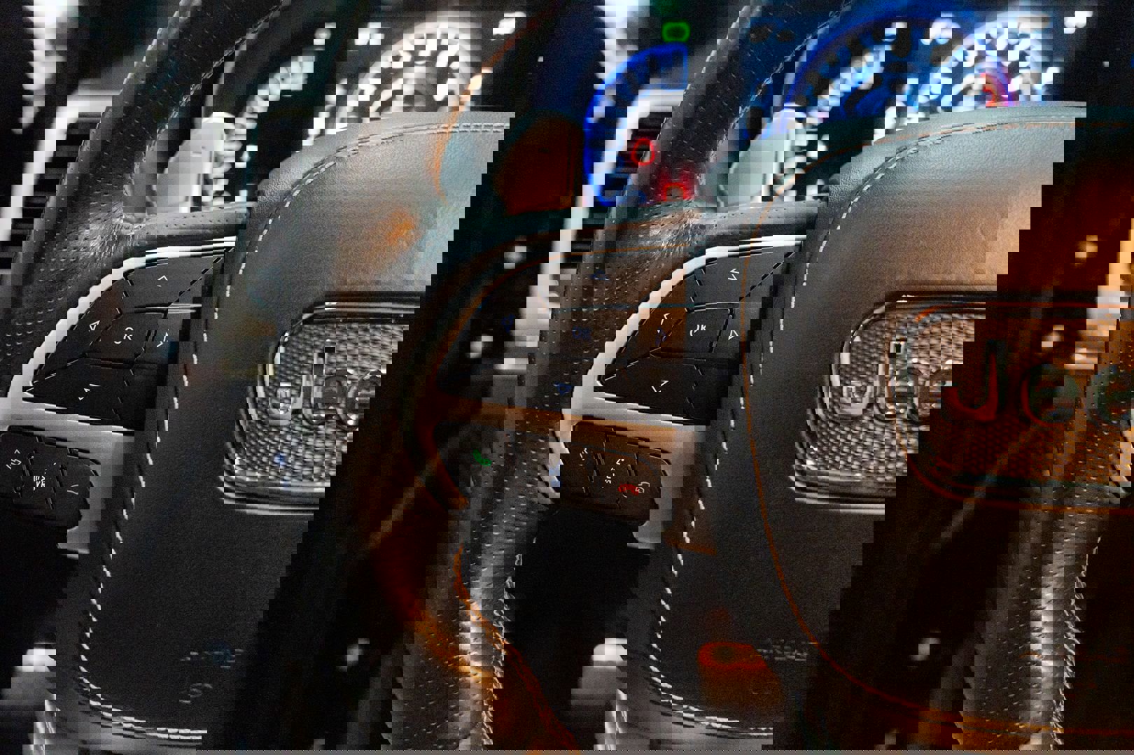 Used 2018 Jeep Grand Cherokee Trackhawk image 36