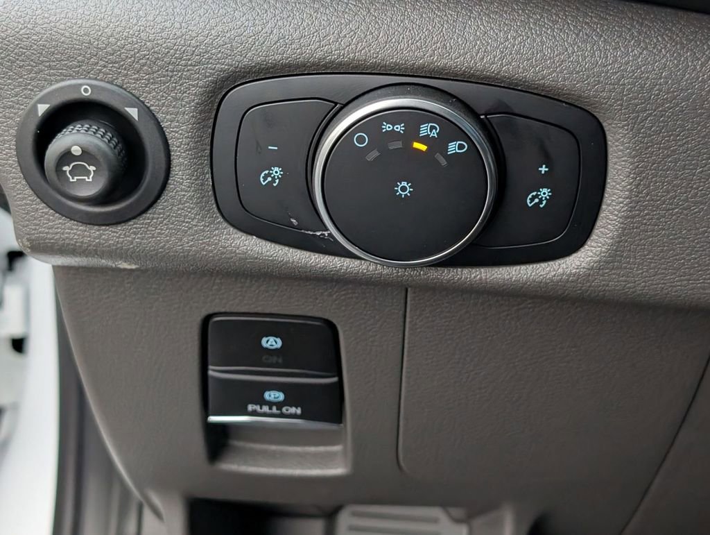 New 2026 Ford Transit 250 148 Medium Roof w/ Load Area Protection Package image 31