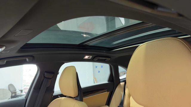 Used 2018 Volvo S90 T5 Momentum FWD image 32