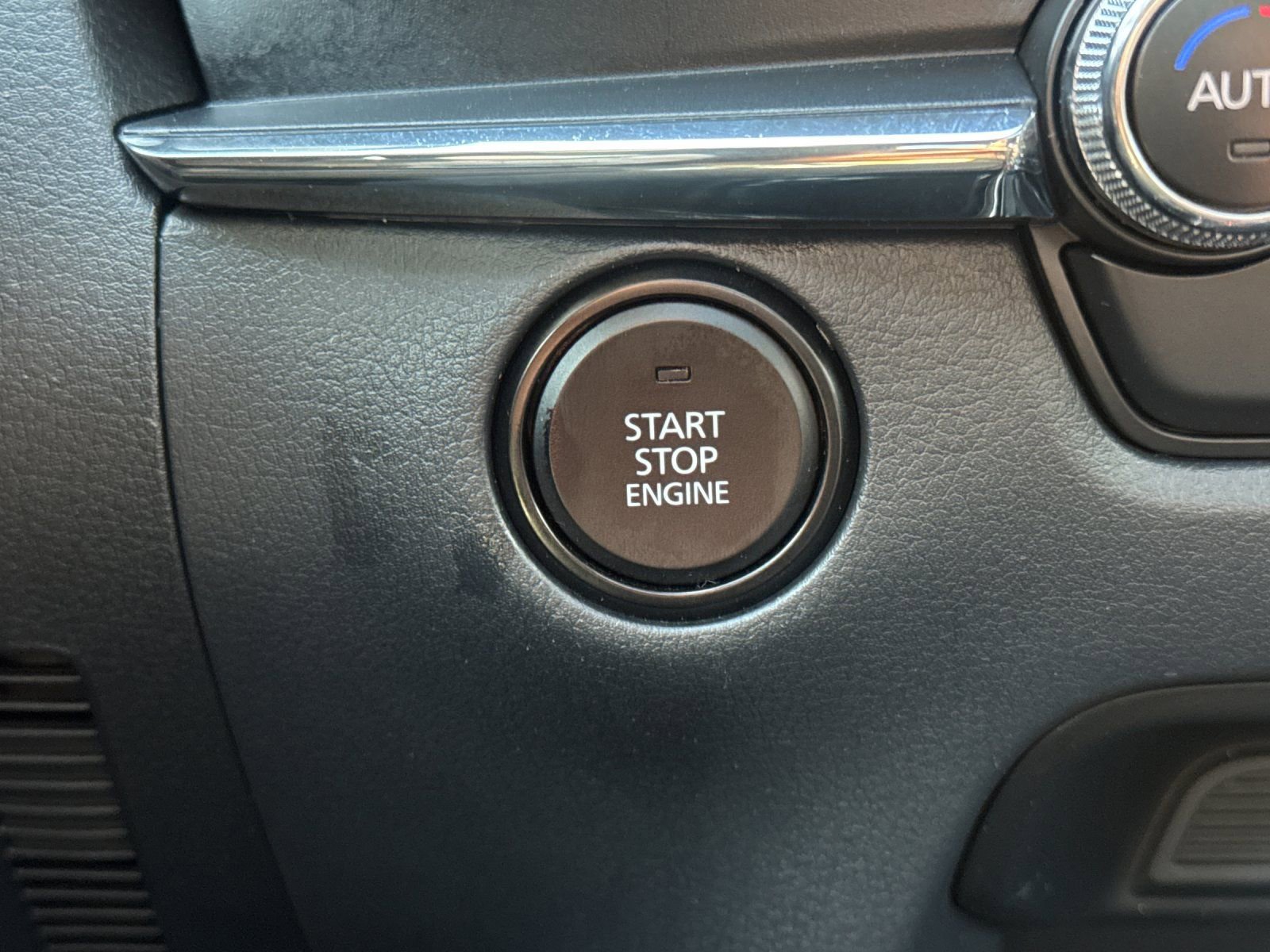 Used 2024 MAZDA CX-30 AWD 2.5 S w/ Premium Package image 22