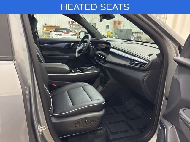 Used 2025 Buick Enclave Sport Touring image 14