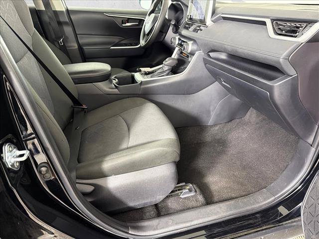 Used 2025 Toyota RAV4 XLE FWD image 13