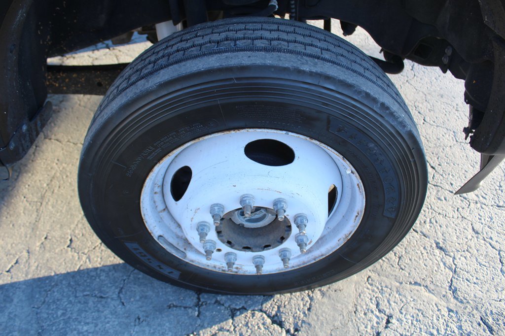 Used 2021 Ford F550 4x4 STAKE BED POWERSTROKE image 25
