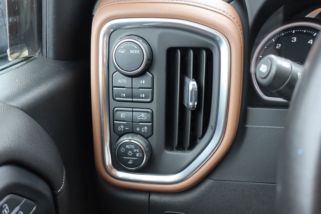 Used 2022 Chevrolet Silverado 1500 High Country w/ LPO, Dark Essentials Package image 8