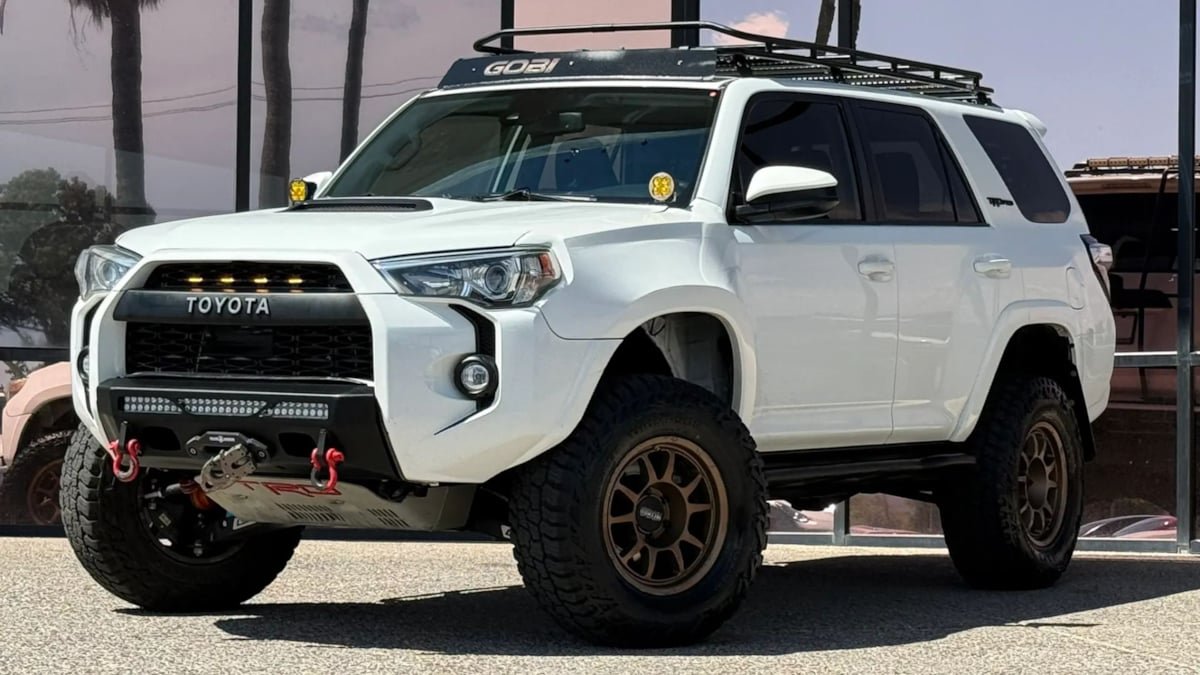 Used 2020 Toyota 4Runner TRD Pro AWD/4WD image 2