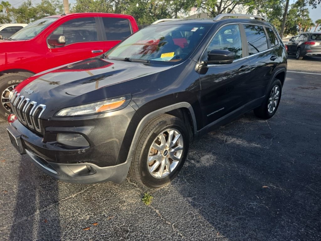 Used 2014 Jeep Cherokee Limited w/ Luxury Group AWD/4WD image 12