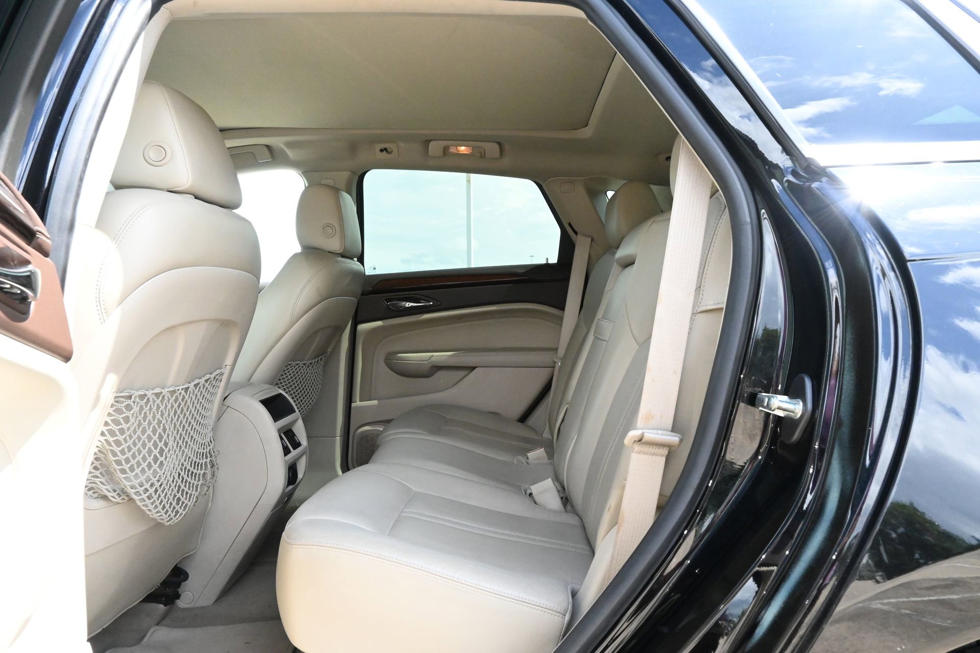 Used 2011 Cadillac SRX Luxury FWD image 18