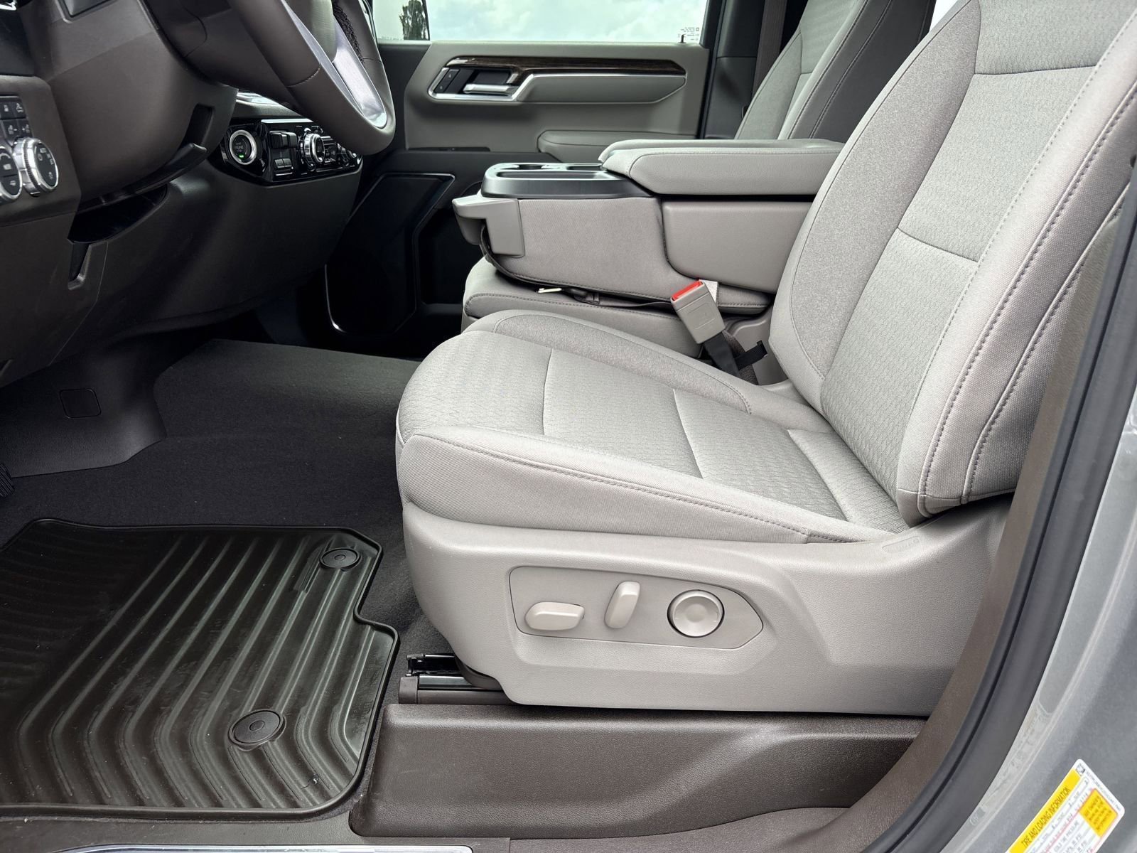 New 2025 GMC Sierra 1500 SLE w/ Preferred Package image 22