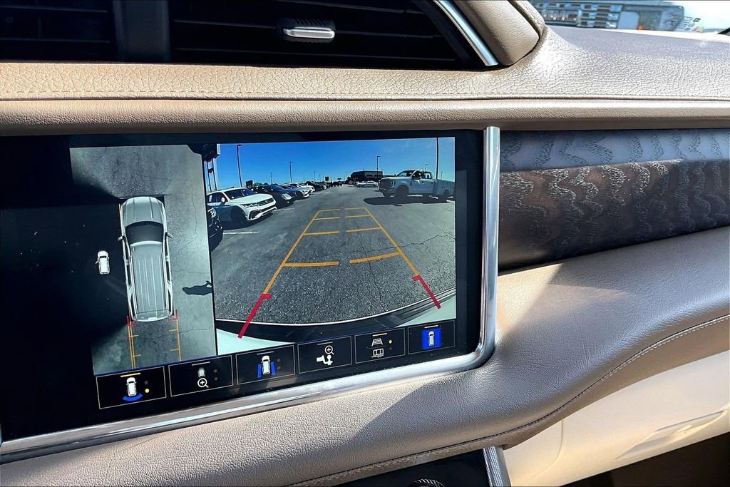 Used 2023 GMC Yukon Denali image 14