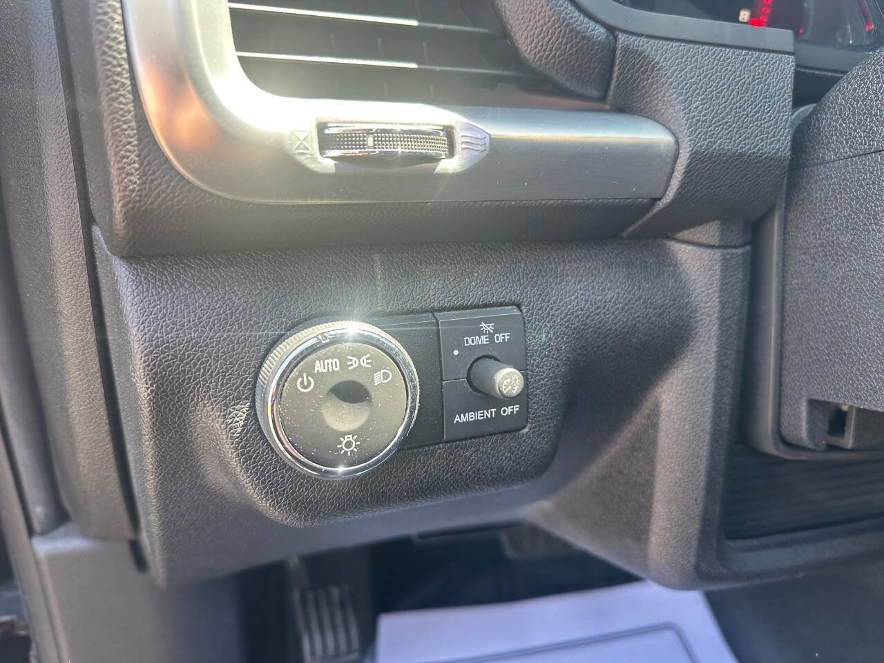 Used 2013 GMC Acadia SLE FWD image 19