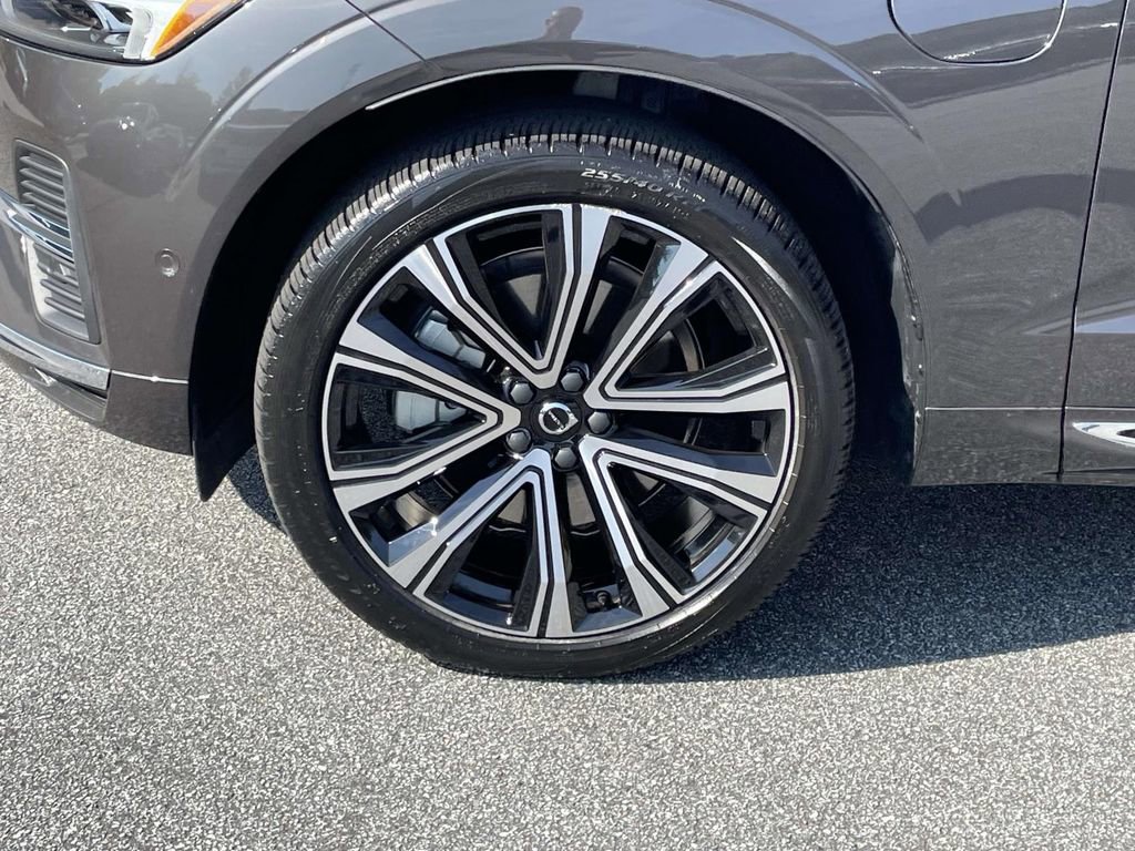Used 2023 Volvo XC60 T8 Ultimate w/ Protection Package Premier image 9