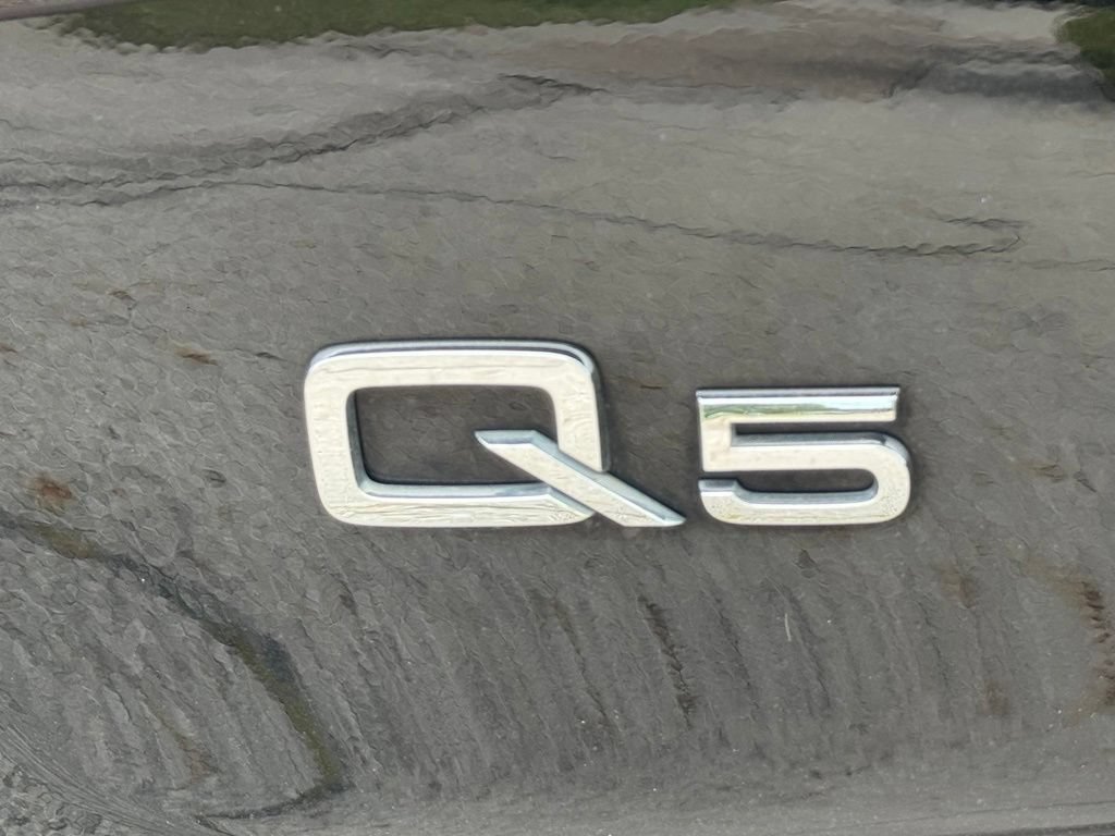 Used 2017 Audi Q5 2.0T Premium Plus w/ Technology Package AWD/4WD image 32
